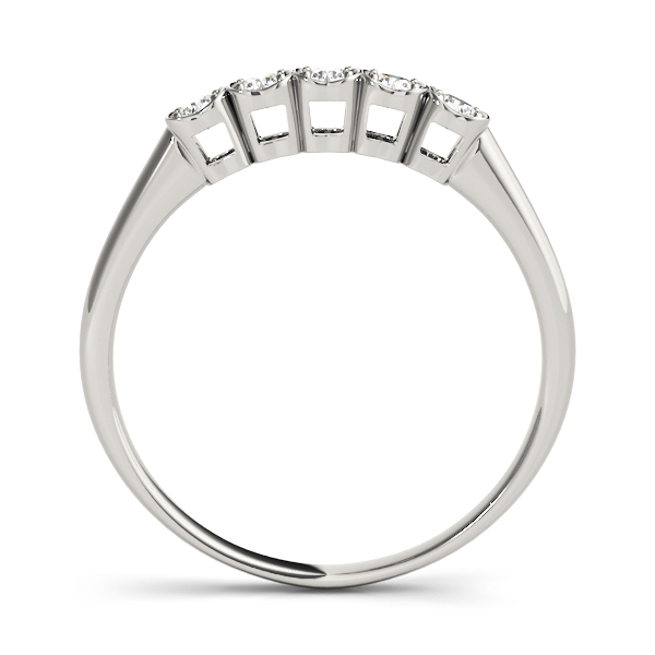 single-row-prong-set-wedding-band-69eff059c14ff578a57a0878