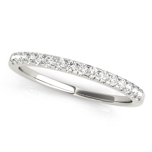 lab-grown-vs-si1-shared-prong-wedding-band-69efec4ec14ff578a579ed7a