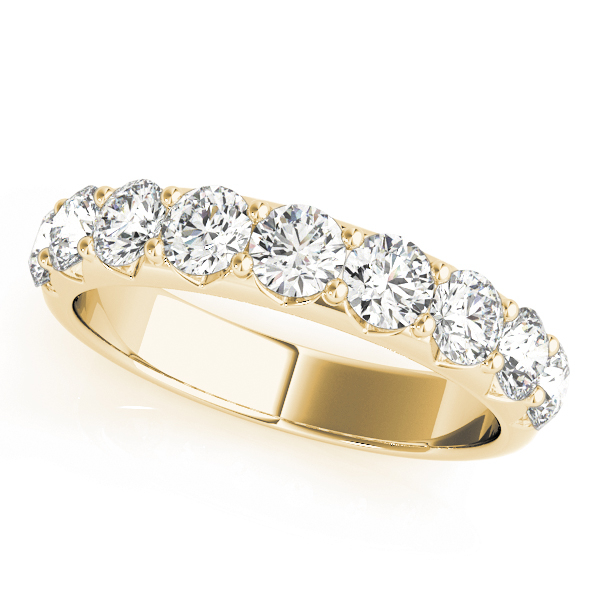 lab-grown-vs-si1-shared-prong-diamond-wedding-band-69efccf9c14ff578a57905af