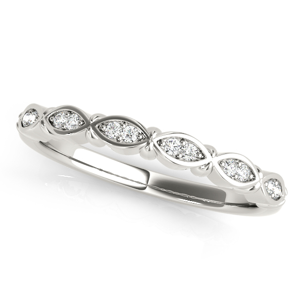 Vintage-Inspired Wedding Band