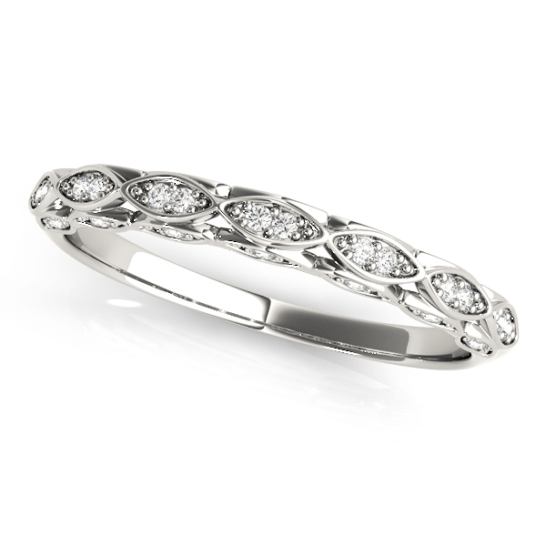 Vintage-Inspired Wedding Band