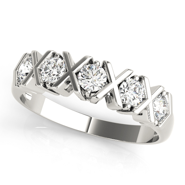 XO-Shape Prong Set Wedding Band