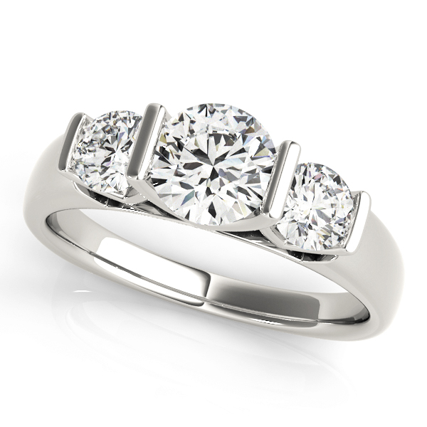 3-Stone Round Engagement Ring