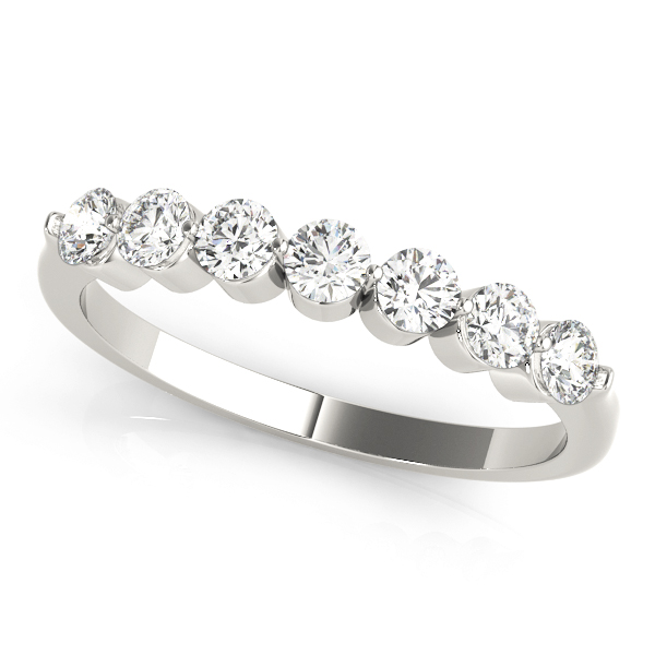 Single Shared Prong Round Wedding Band