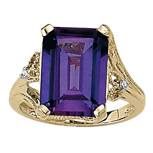 Emerald Color Ring