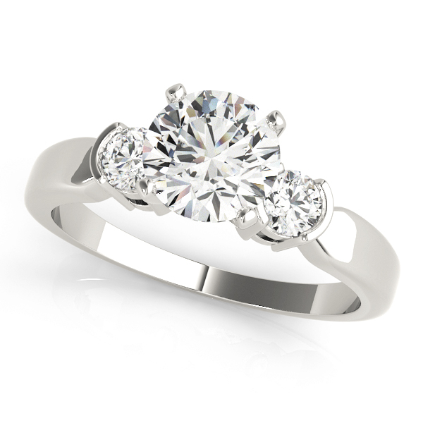 ENGAGEMENT RINGS 3 STONE ROUND