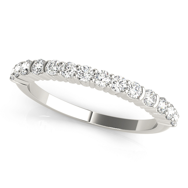 Single Row Prong Set Wedding Ring
