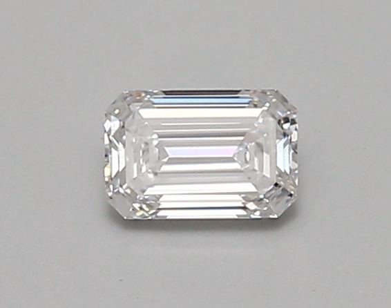 0.47 carat emerald diamond