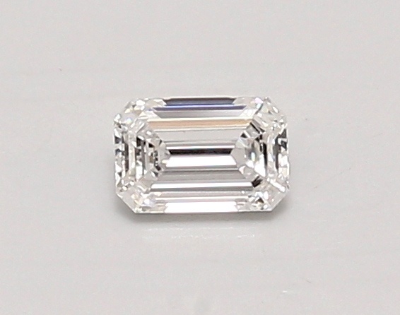 0.33 carat emerald diamond