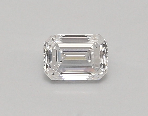 0.42 carat emerald diamond