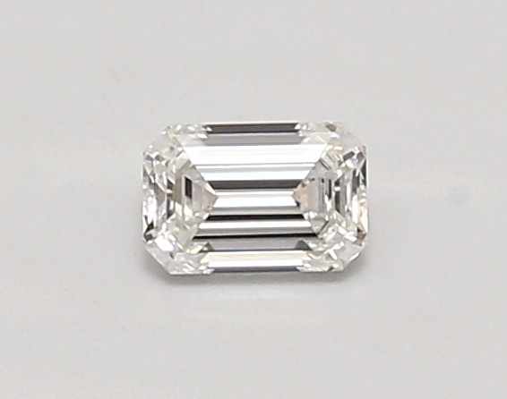 0.38 carat emerald diamond