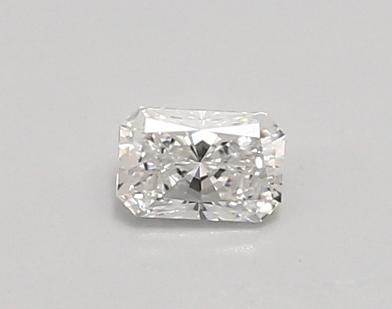 0.30 carat radiant diamond