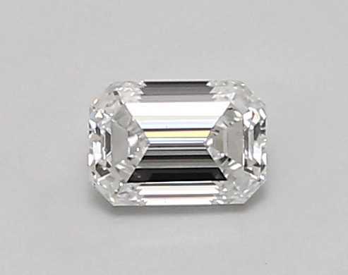 0.39 carat emerald diamond