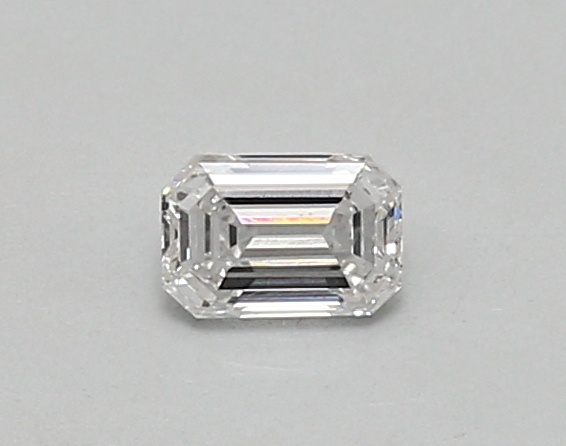 0.32 carat emerald diamond