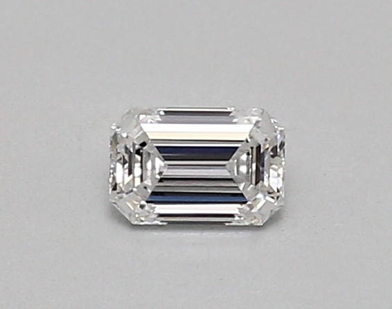 0.33 carat emerald diamond