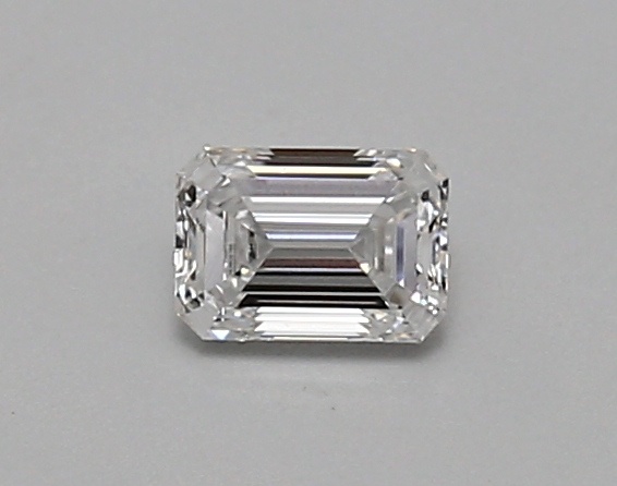 0.38 carat emerald diamond