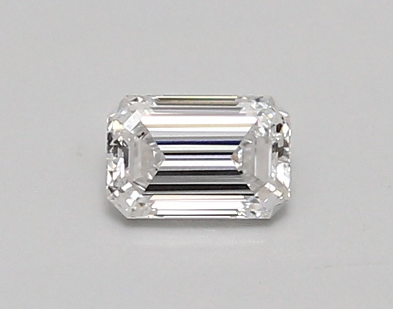 0.39 carat emerald diamond