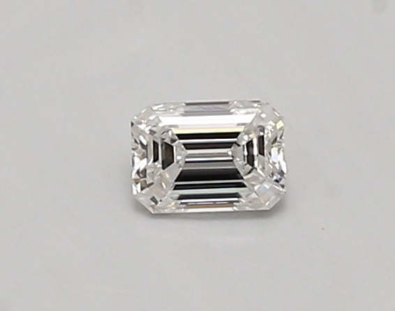 0.33 carat emerald diamond