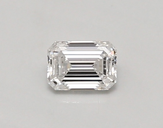 0.33 carat emerald diamond