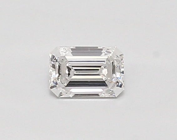 0.30 carat emerald diamond