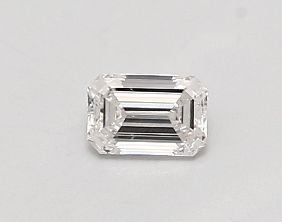 0.33 carat emerald diamond