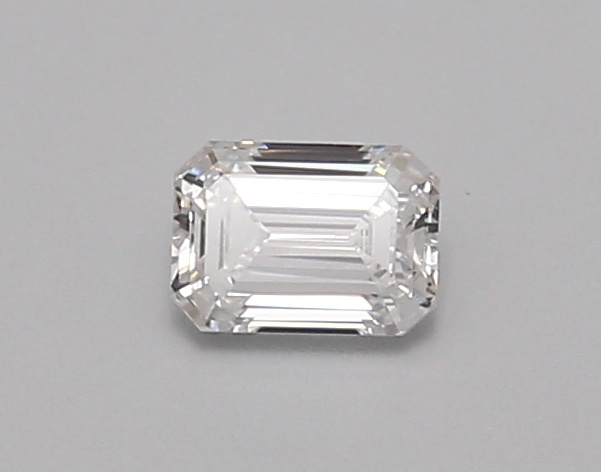 0.49 carat emerald diamond