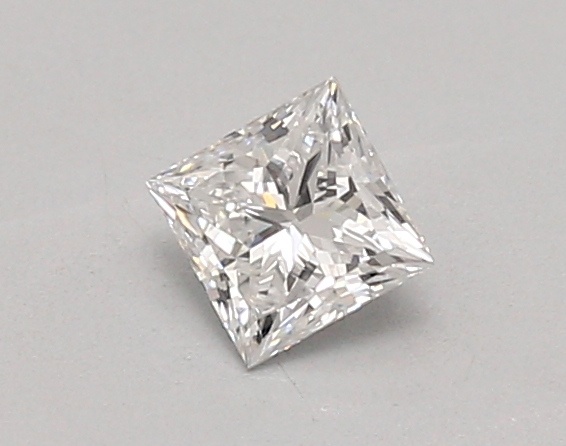 0.47 carat princess diamond