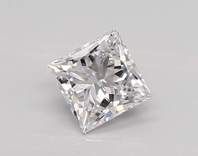 0.47 carat princess diamond