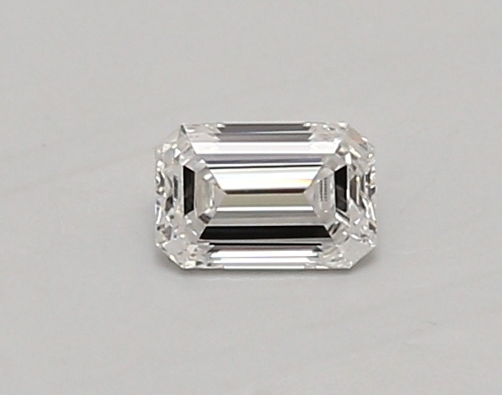 0.38 carat emerald diamond