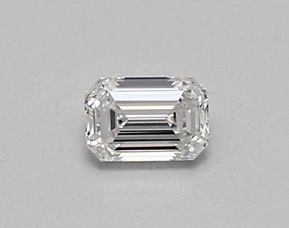 0.33 carat emerald diamond