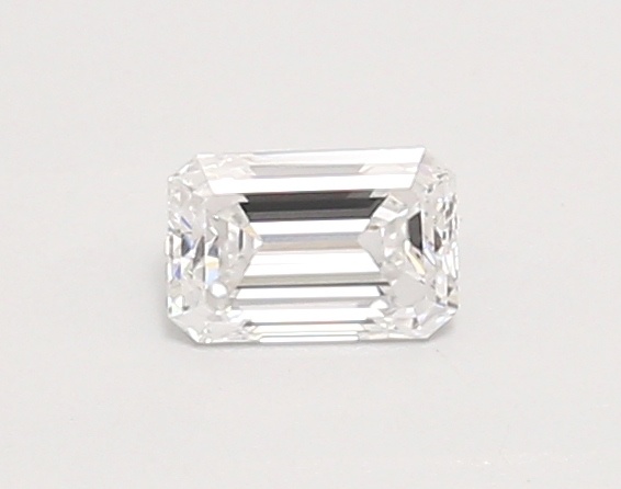 0.41 carat emerald diamond