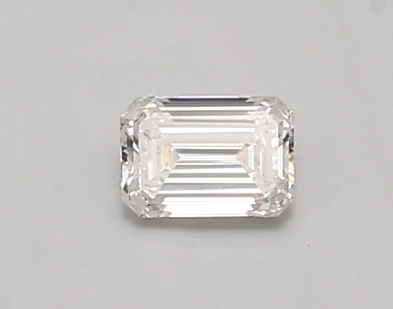 0.39 carat emerald diamond