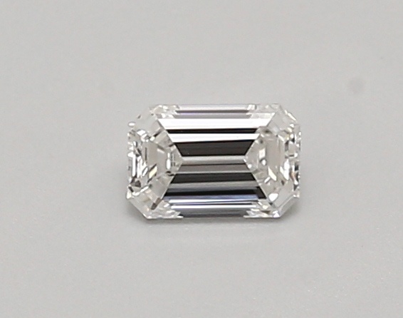 0.33 carat emerald diamond