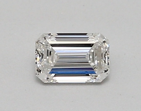 0.39 carat emerald diamond