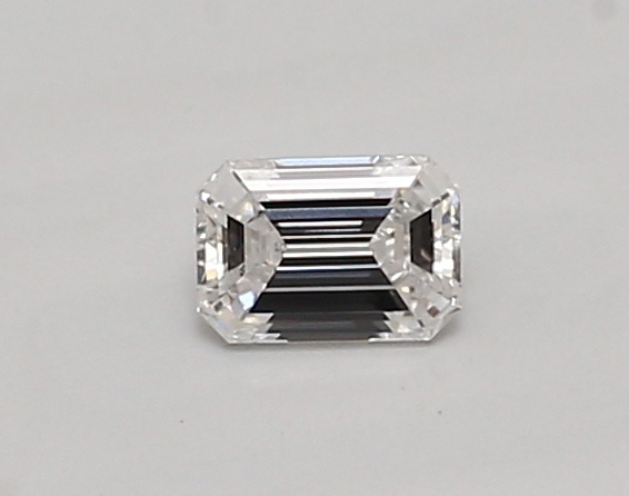 0.33 carat emerald diamond